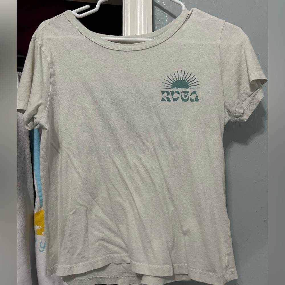 SUMMER TEE